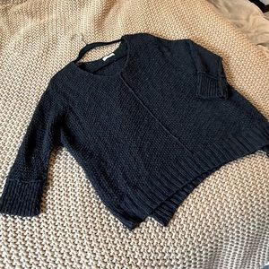 OVERSIZED BLACK SWEATER M/L
